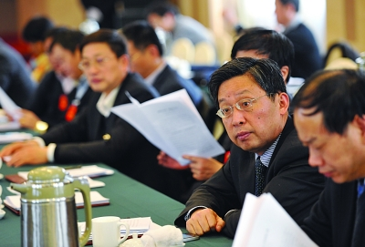 山東商報(bào)：空氣污染尾氣占三成 濟(jì)南人均年吸尾氣50多公斤